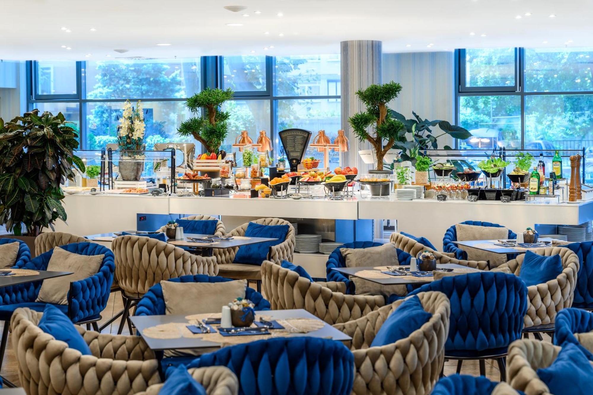 Hotel Divinus Дебрецен Екстериор снимка The restaurant